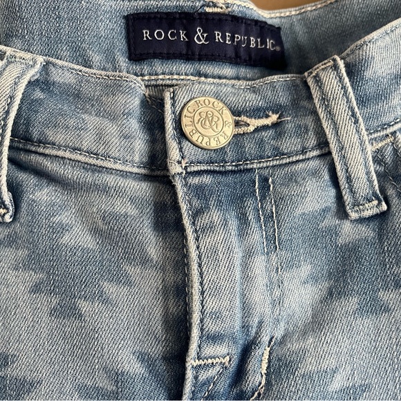 Hostess Pick 🥳💥 Rock & Republic Blue Patterned Women's Jeans - Picture 2 of 11